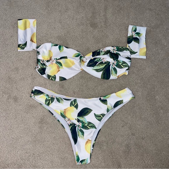 Cheeky Off the Shoulder‎ Bikini set - Picture 1 of 5
